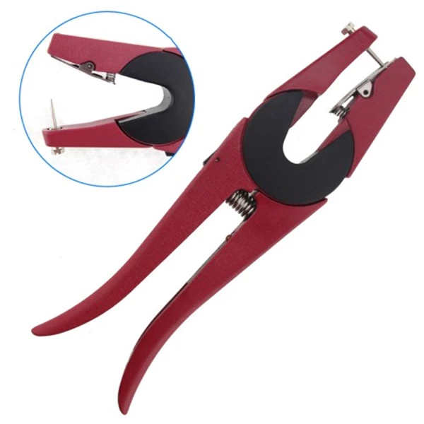 EARTAG APPLICATOR pliers on COWs and similar animals