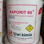 TJIWI KAPORIT 60% POWDER POWDER ONE OF THE DISINFECTANTS FOR SWIMMING POOL 15 KG / VAT 1