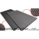 Black rubber rug for cows 1